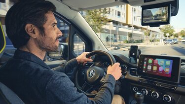 Nowe, w 100% elektryczne Renault Kangoo Van E-Tech 100% electric – system multimedialny easylink