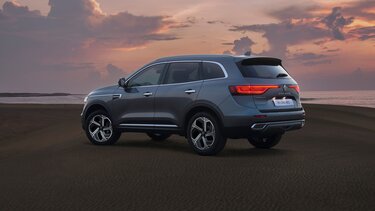 Передня частина Renault KOLEOS кольору Bordeaux 