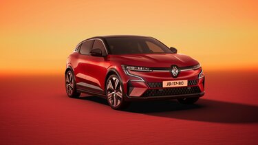 sporty silhouette -Megane E-Tech 100% electric - Renault