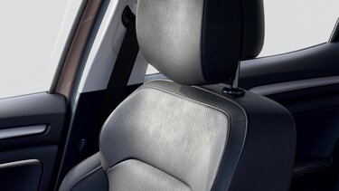 New MEGANE Sport Tourer interior electric seats