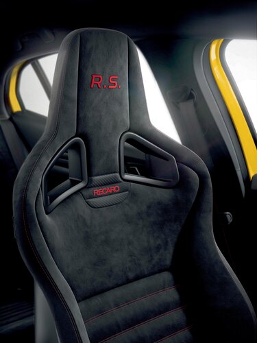 Megane R.S. Ultime - asientos de cubo Recaro - Renault