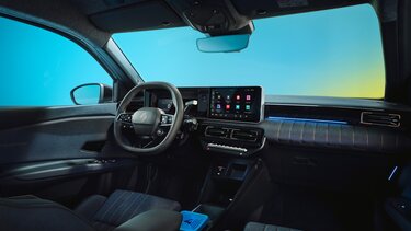 Bild Renault 4 Fahrersitz und Navigationssystem von innen