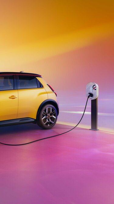 charging - mobilize - Renault 5 E-Tech 100% electric