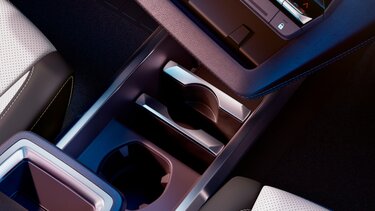 Ablage für die Mittelkonsole mit Getränkehalter – Renault Scenic E-Tech electric