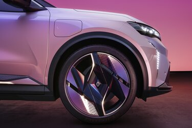 wheel rim - Renault Scenic E-Tech 100% electric