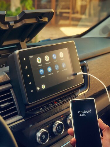 pantalla multimedia de 20,32 cm (8”) con replicación de smartphone - Renault Trafic Furgón