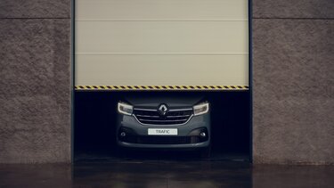Renault in garage