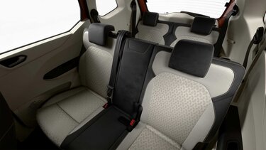 Renault Triber - adjustable bench