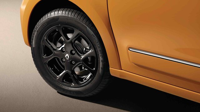 Neuer Twingo Zubehor Dachbox Fussmatten Renault