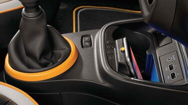 Renault TWINGO – Chargeur à induction pour smartphone