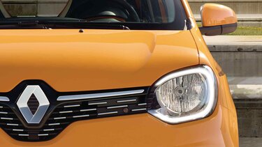 Die markante Front des Renault Twingo im Detail