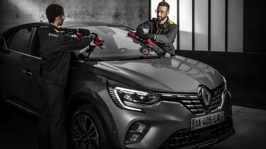 Céges Renault ügyfelek: Szélvédő karbantartása