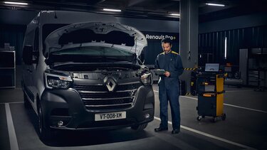 Zakelijke klanten bij Renault: nieuwe reserveonderdelen en Renault Advantage