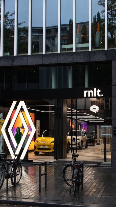 rnlt. Rotterdam  Renault brandstore - The Originals