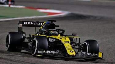 Команда Renault DP World F1 Team здобула третій подіум в сезоні на Гран-прі Сахіра - Естебан Окон фінішував другим і показав свій найкращий результат у Формулі-1. Даніель Ріккардо завершив фантастичну гонку на п'ятому місці. Команда залишається п'ятою в Кубку конструкторів, набравши 172 очка, і налаштовується на фінальну гонку сезону в Абу-Дабі, яка відбудеться наступної неділі.