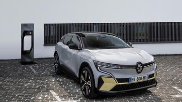 Інновація Renault: паркування однією педаллю