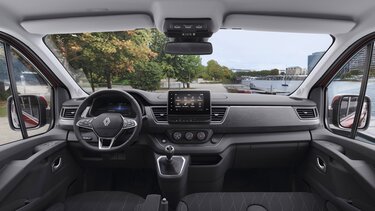 Абсолютно новий Renault TRAFIC Passenger - передня частина салону